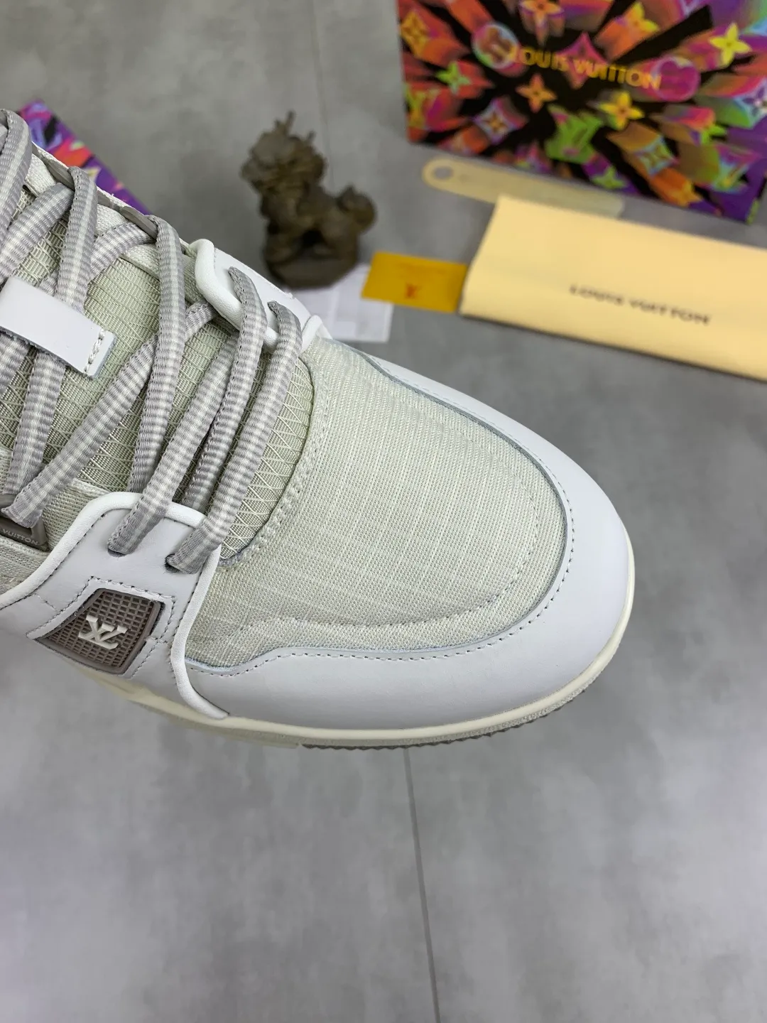 Men's men's shoes 💰P580 New style 💰💎💎Latest color High version 2025Louis*Vuitto* LV Traine Catwalk TRAINER outsole and fabric private model A shoe that definitely costs a lot of money and effort. This series was designed after the arrival of Vifgil. It is favored by many fans every season. Original TPU outsole Original packaging Color: black Available in white (available from stock, super fast shipping) Code number: 35-46